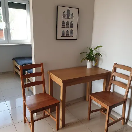W Zieleni Do Wynajecia Blisko Jeziora Lägenhet